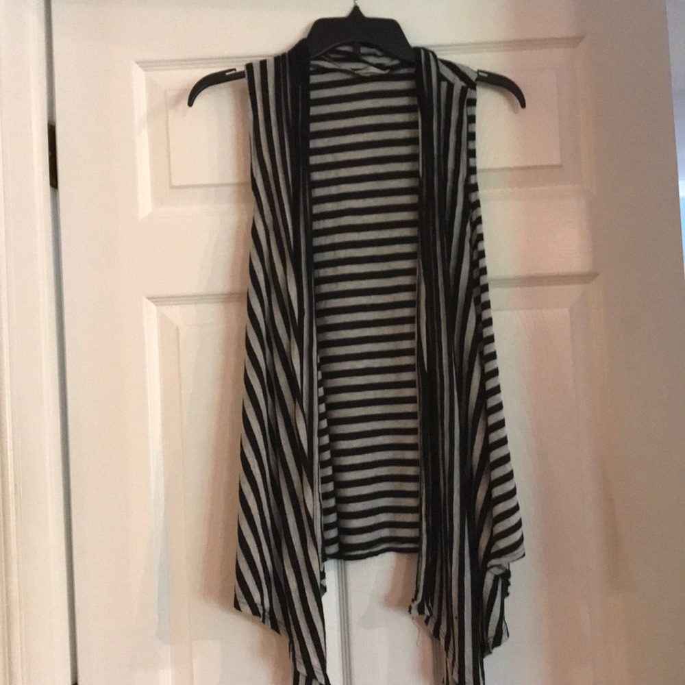 Black and grey fashion vest